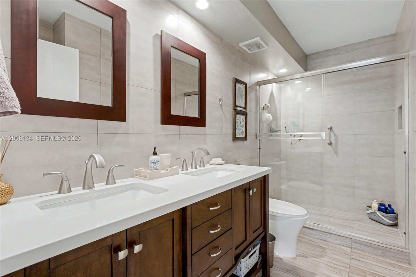 CAMBRIDGE TOWERS CONDO - Residential