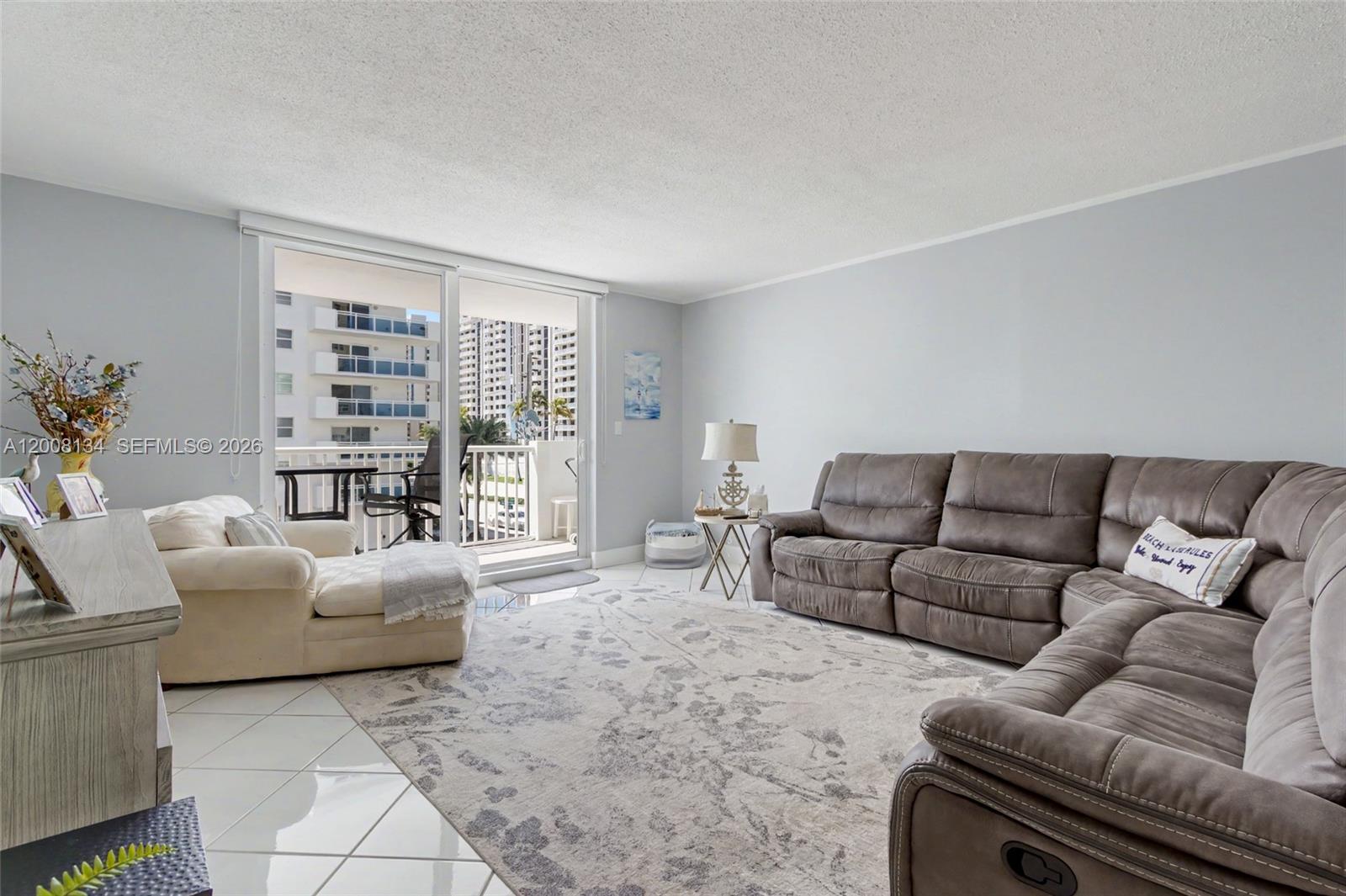 CAMBRIDGE TOWERS CONDO - Residential