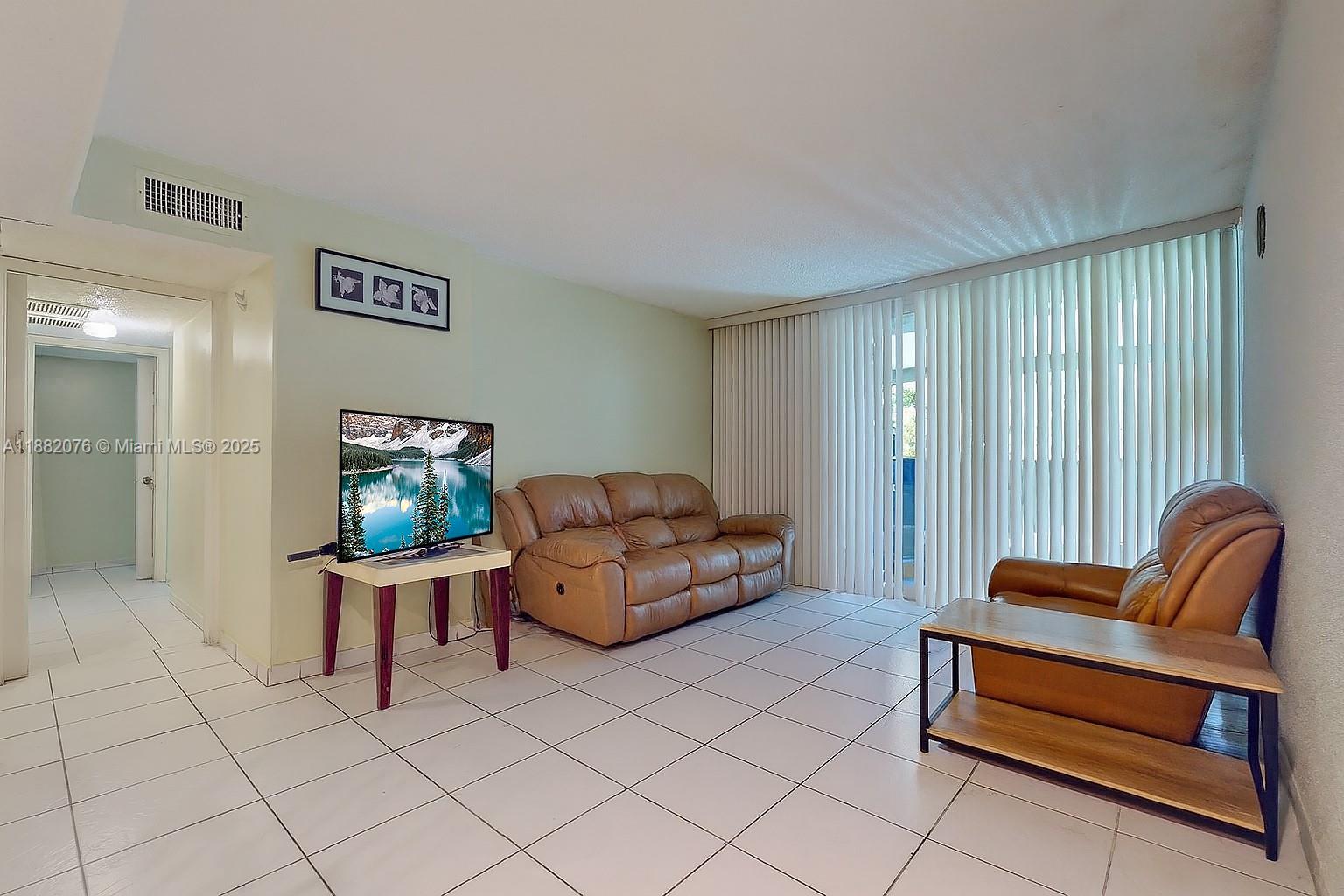 THE GREENS CONDO - Residential