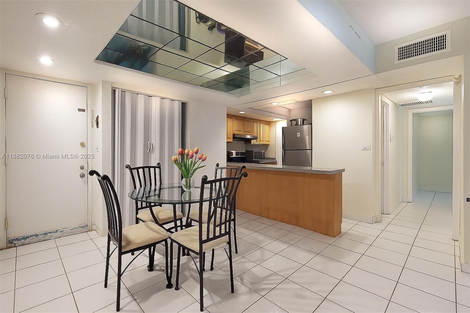 THE GREENS CONDO - Residential