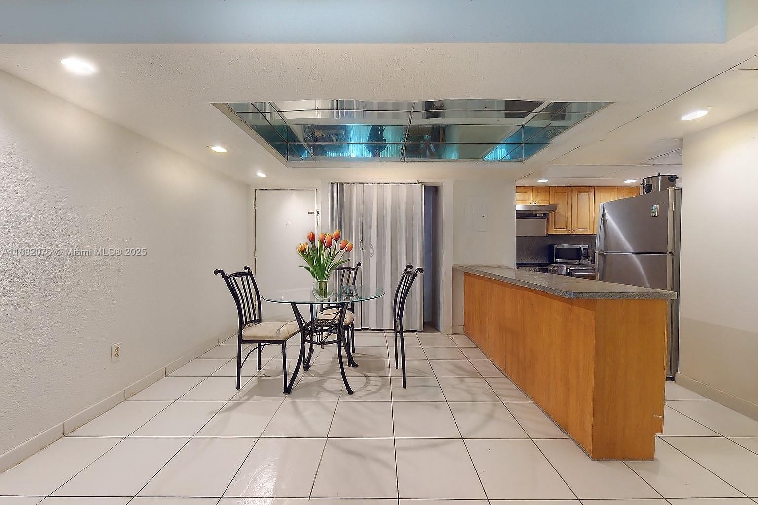 THE GREENS CONDO - Residential