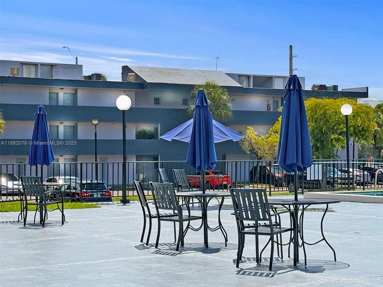 THE GREENS CONDO - Residential