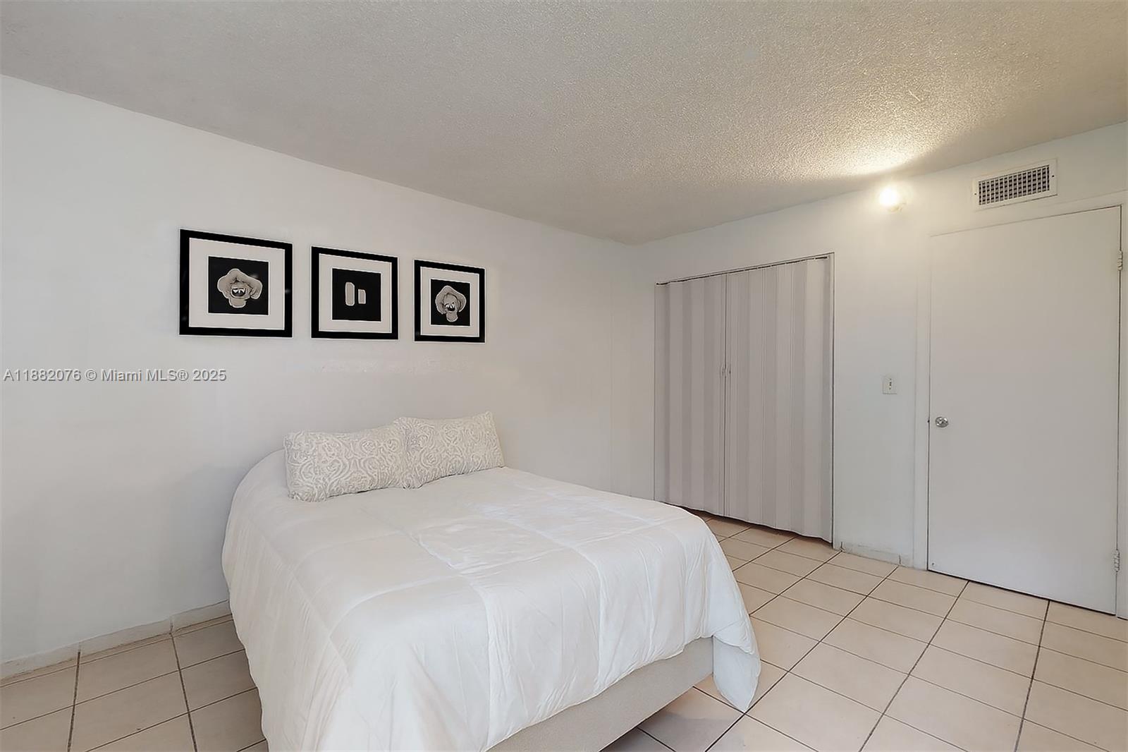 THE GREENS CONDO - Residential