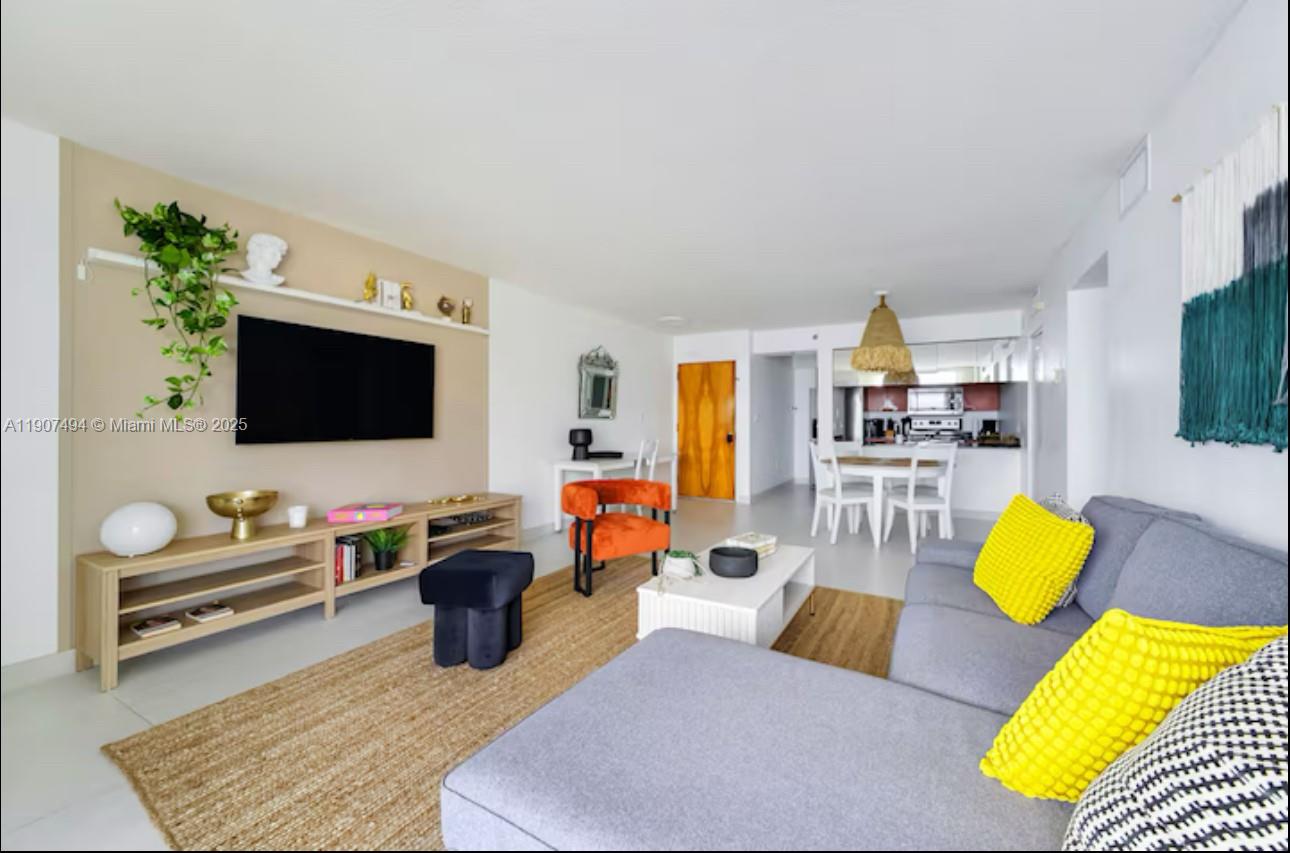 THE CLUB AT BRICKELL BAY - Residential Lease