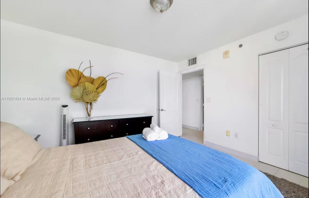 THE CLUB AT BRICKELL BAY - Residential Lease