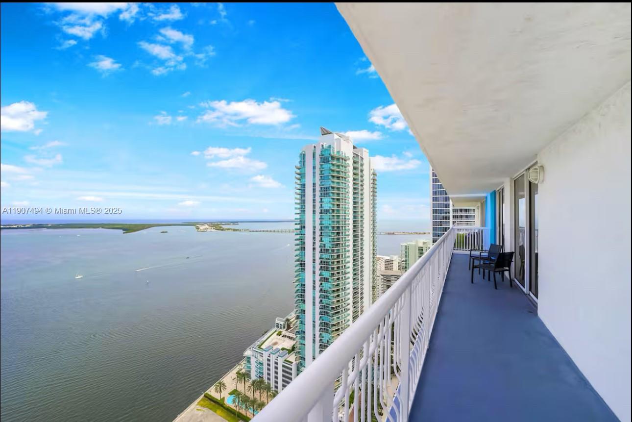 THE CLUB AT BRICKELL BAY - Residential Lease
