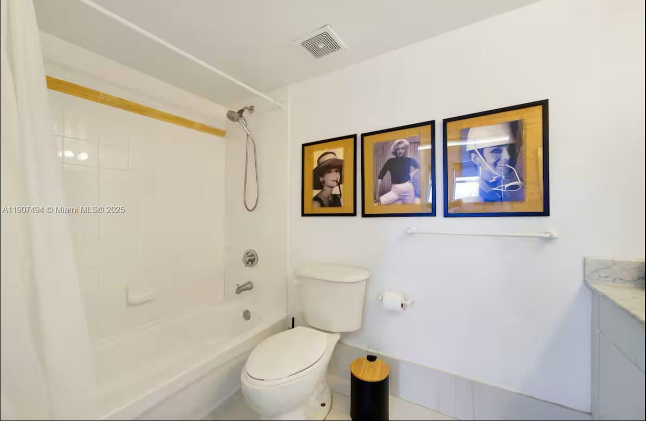 THE CLUB AT BRICKELL BAY - Residential Lease