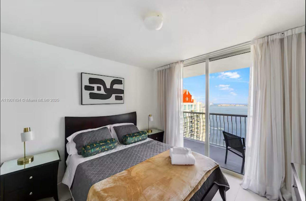 THE CLUB AT BRICKELL BAY - Residential Lease