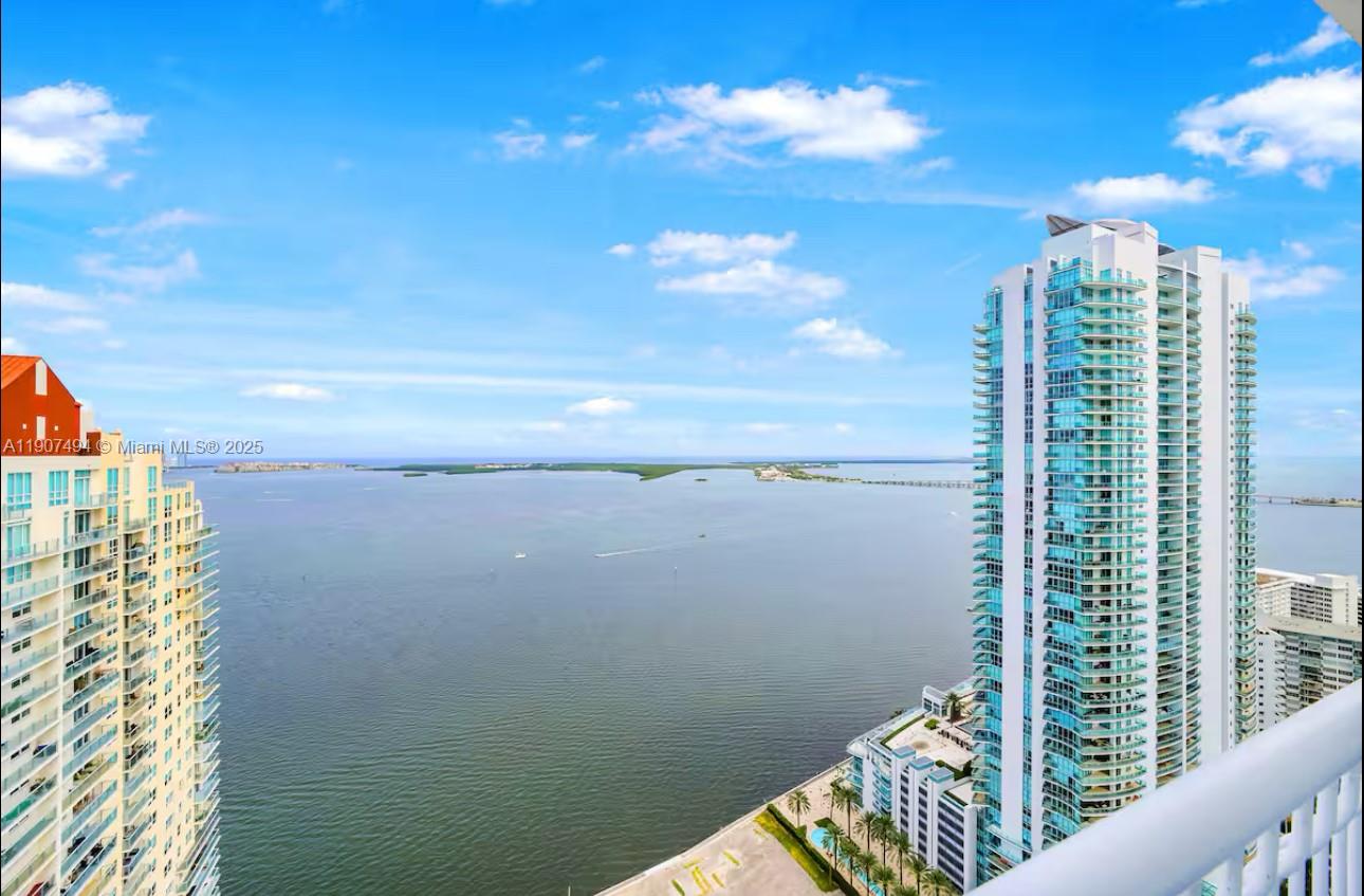 THE CLUB AT BRICKELL BAY - Residential Lease