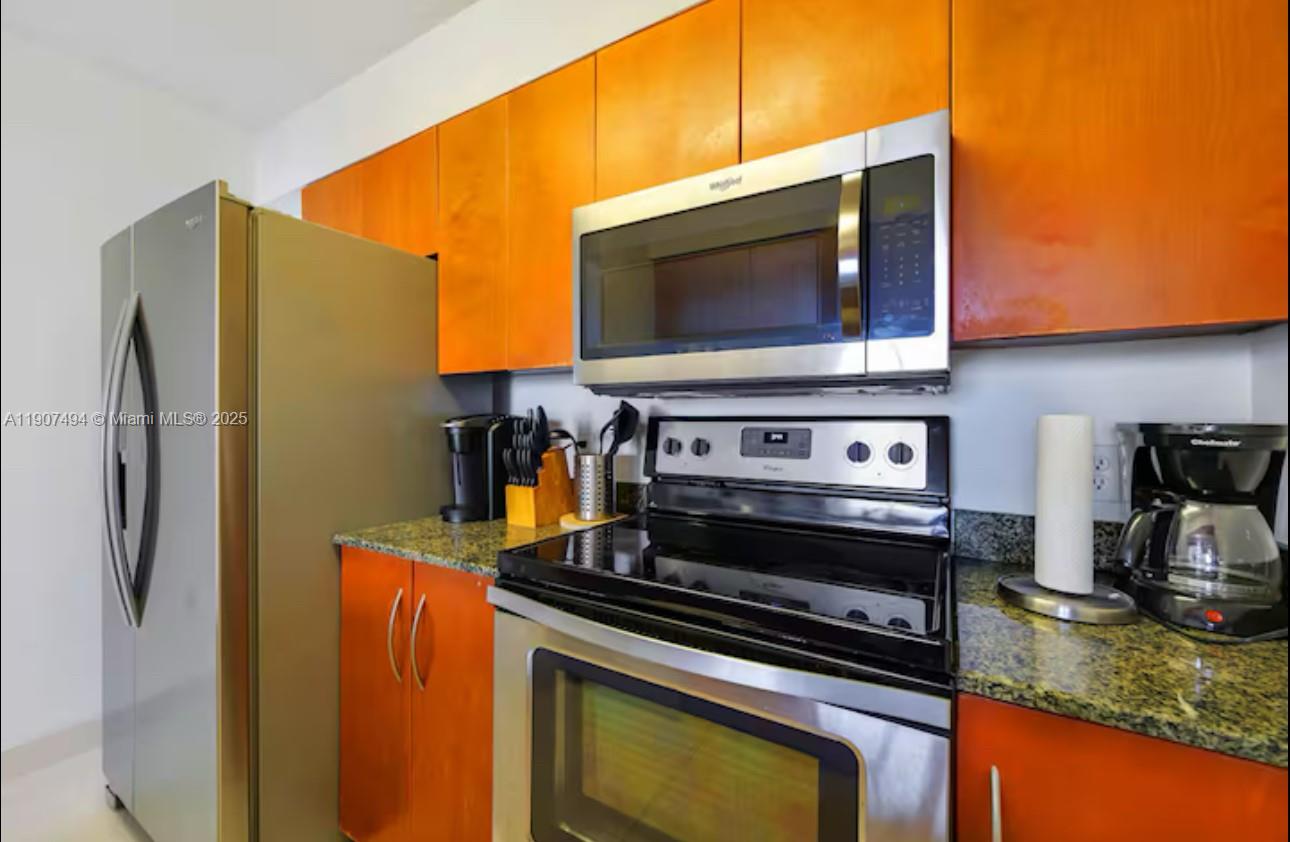 THE CLUB AT BRICKELL BAY - Residential Lease