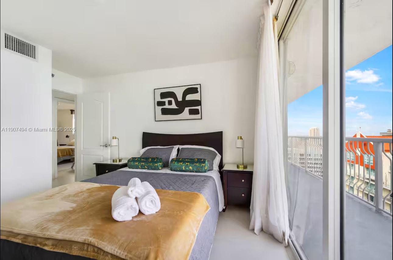 THE CLUB AT BRICKELL BAY - Residential Lease