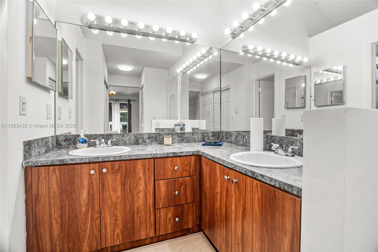 ROCK ISLAND LAND CORP - Residential