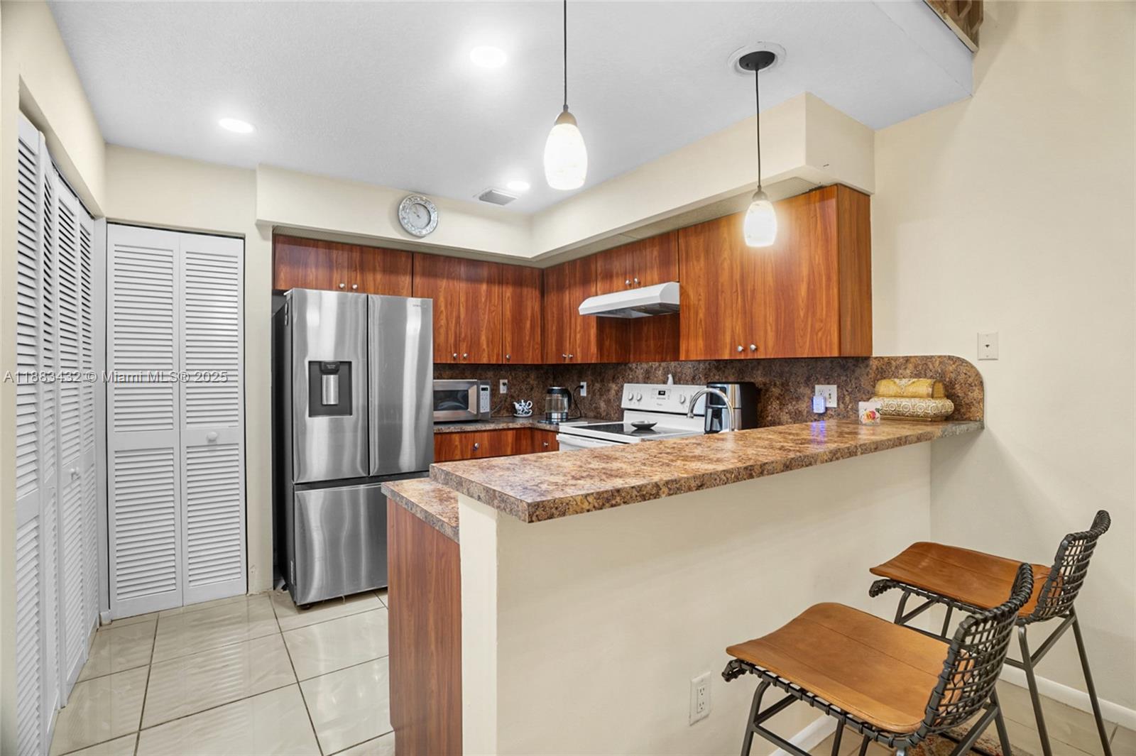 ROCK ISLAND LAND CORP - Residential