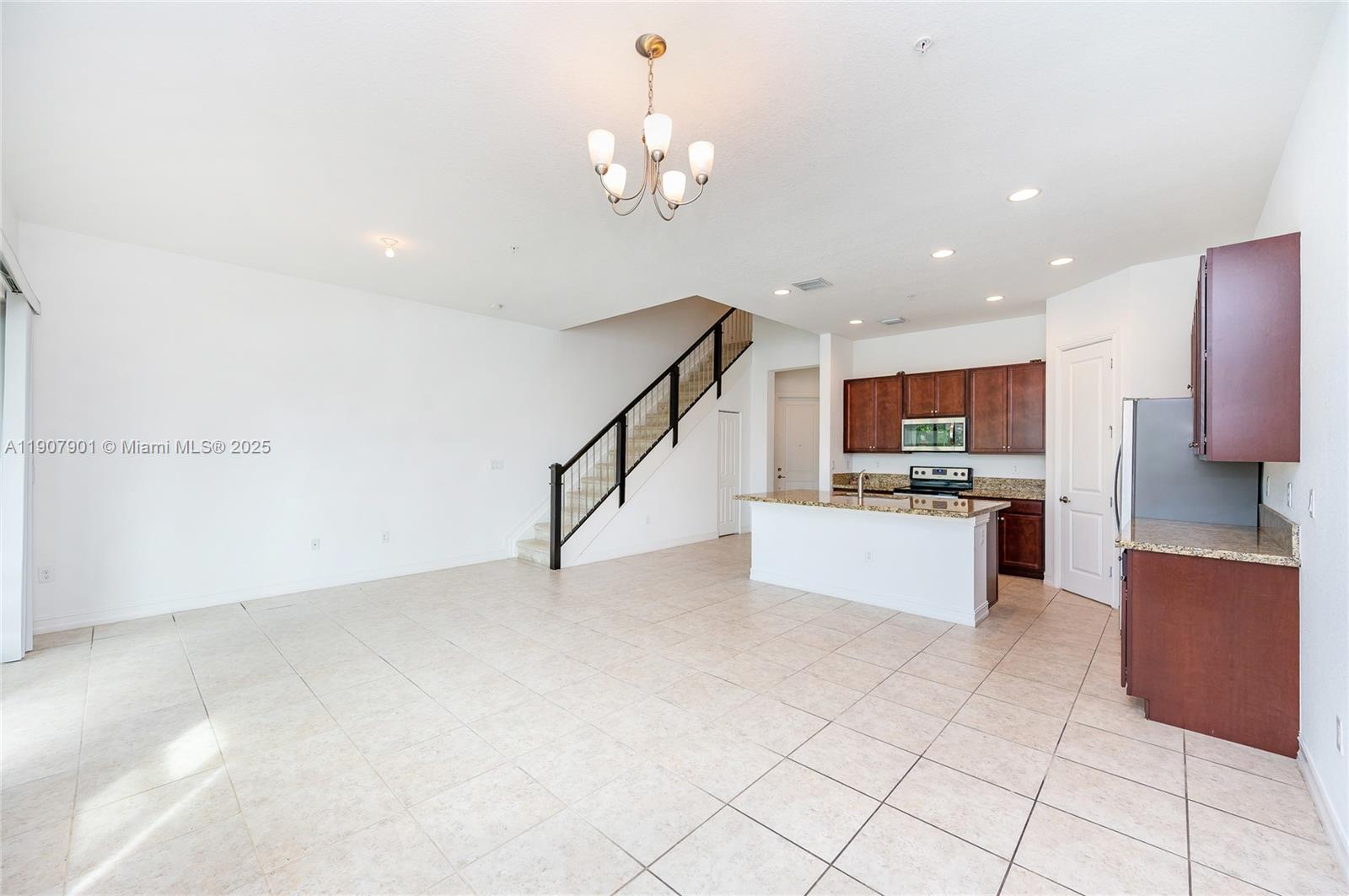 RAINTREE - Residential Lease