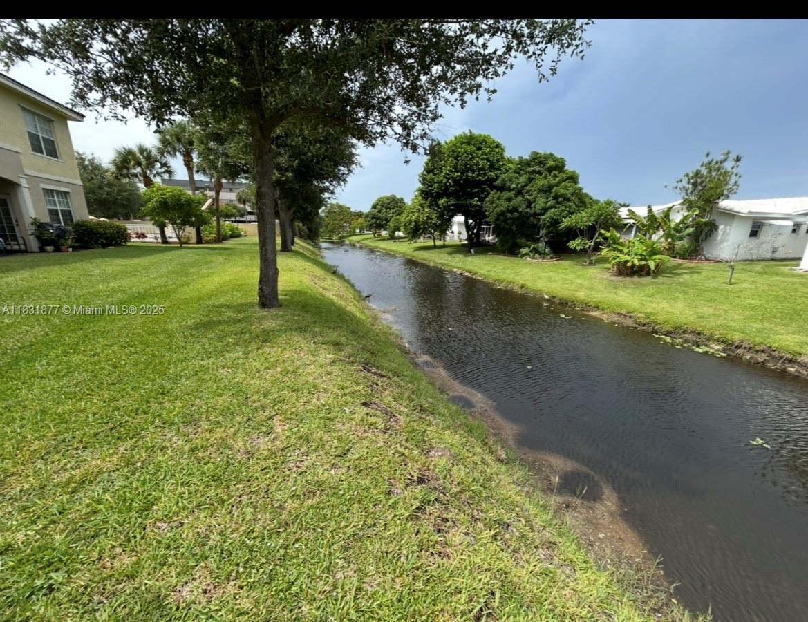 LARGO POINTE - Residential