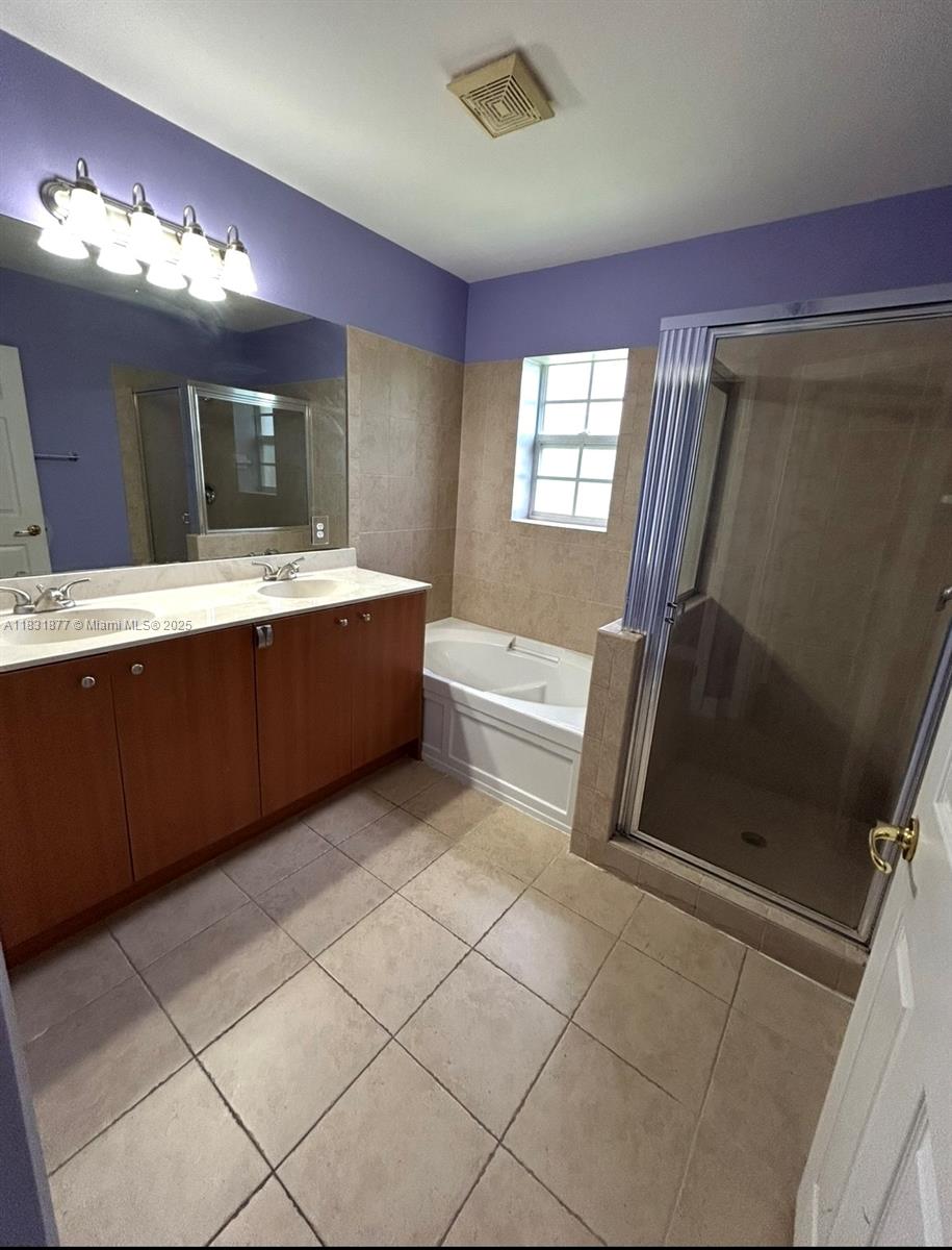 LARGO POINTE - Residential