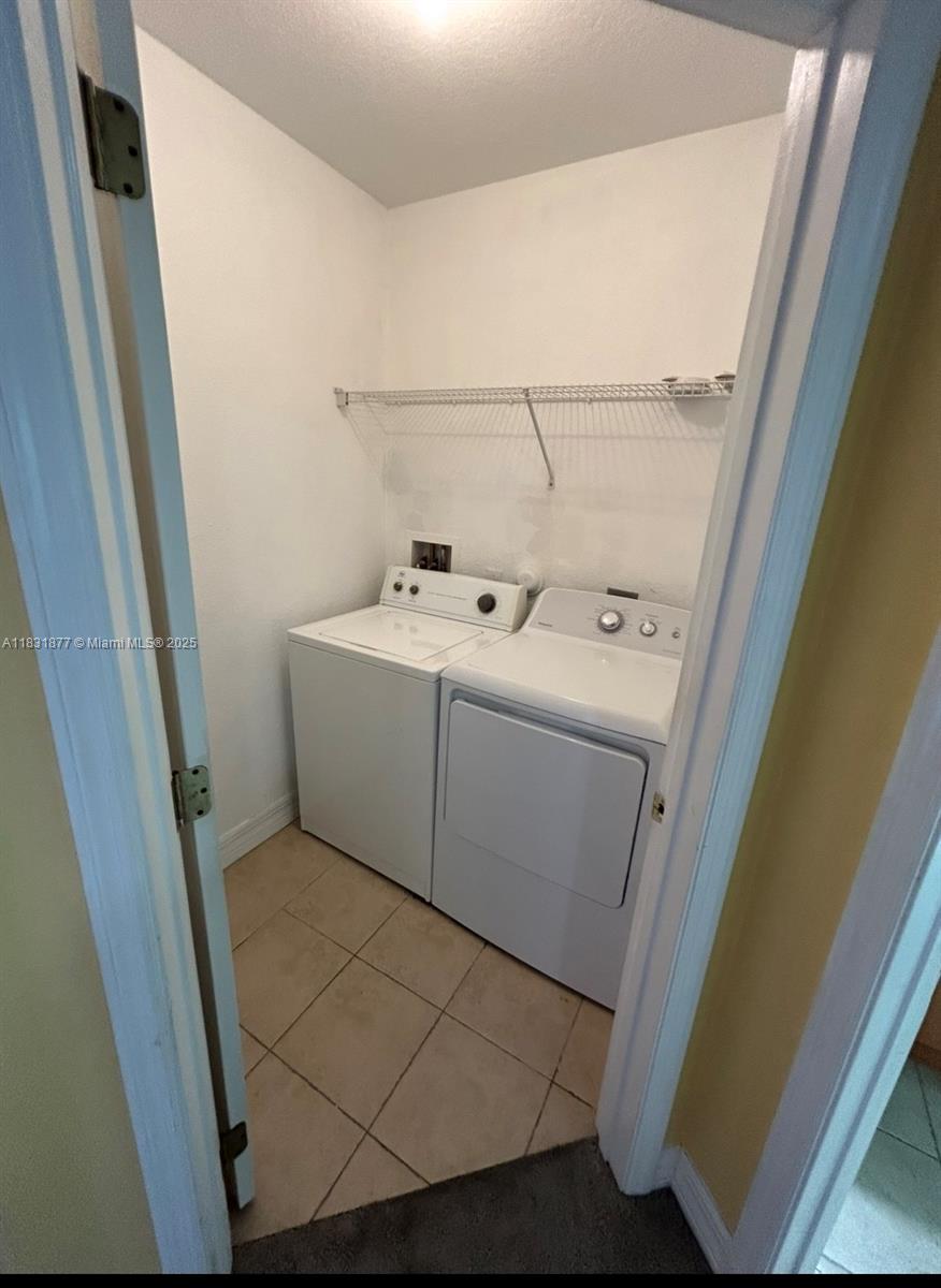 LARGO POINTE - Residential