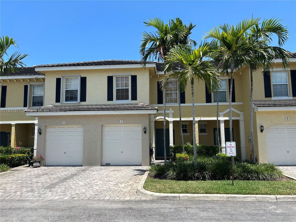 Photo of 3 Largo Way, Boynton Beach, FL 33426 (MLS # A11831877)