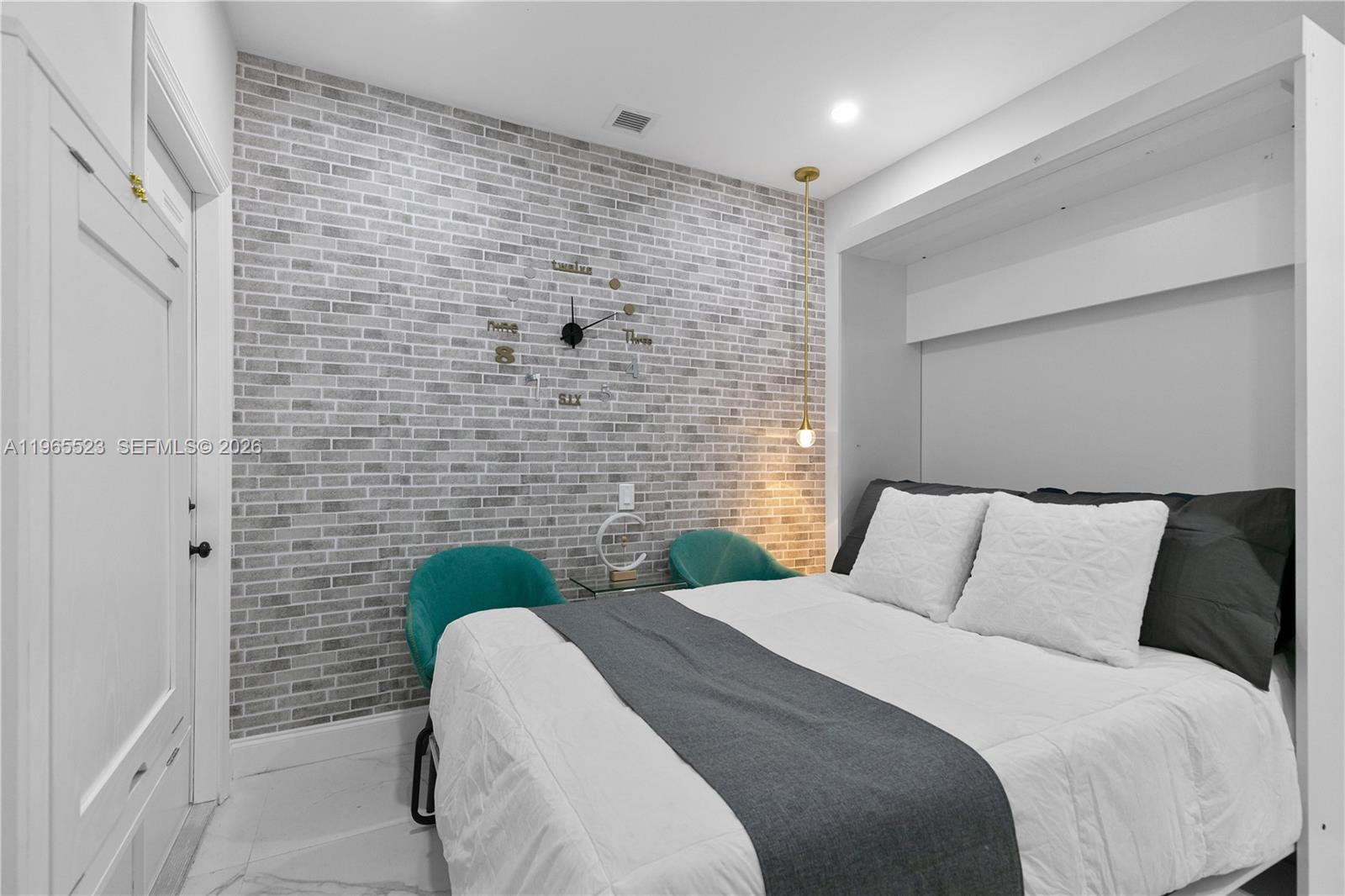 GLENROYAL SUB - Residential