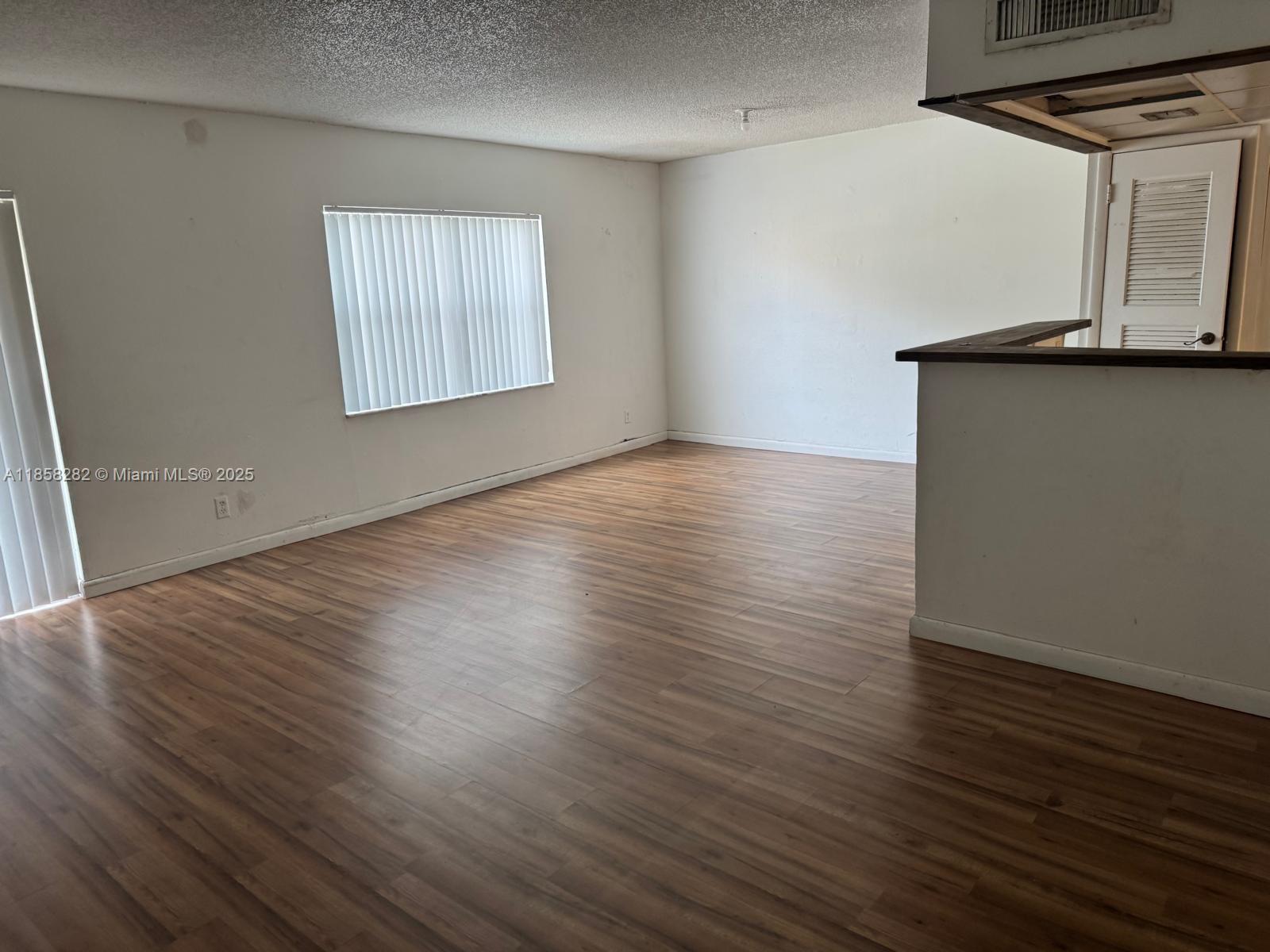 Very nice neighbourhood. This a is a 2 bedroom and 2 baths unit located in the 2nd floor. This is a gated community with Gym, barbecue area, Tennis court, Security Patrol, Parking and a very nice pool. Unit is vacant and can be shown from 9am to 2pm from Monday to Friday.