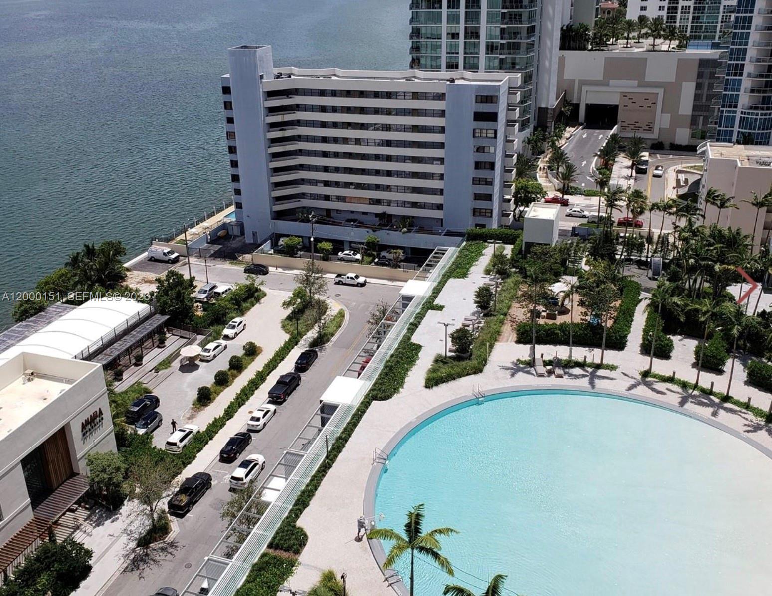 PARAISO BAY CONDO - Residential