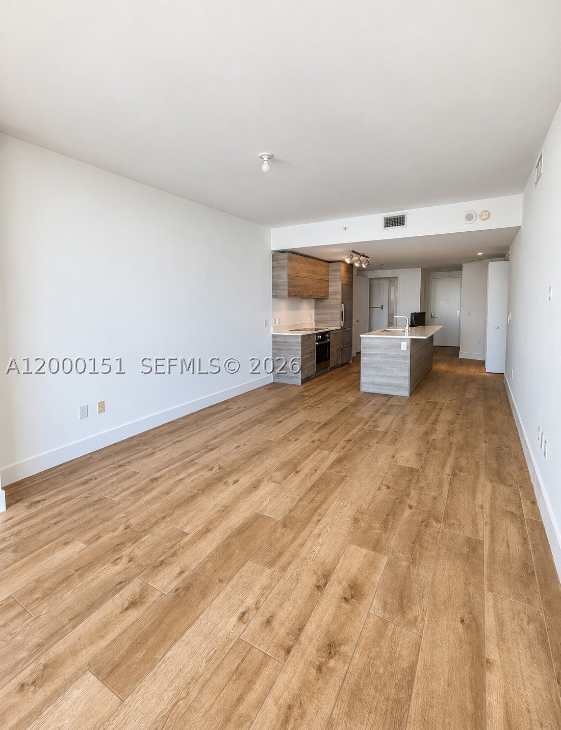650 NE 32 street 1805