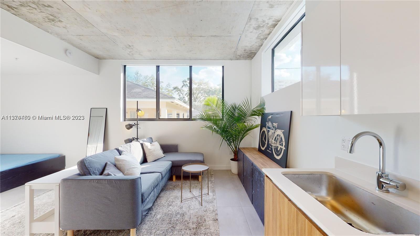 HIGHLAND PARK - Residential Lease