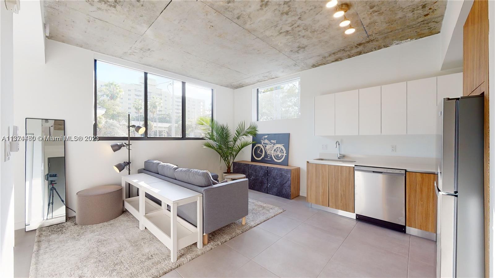 HIGHLAND PARK - Residential Lease