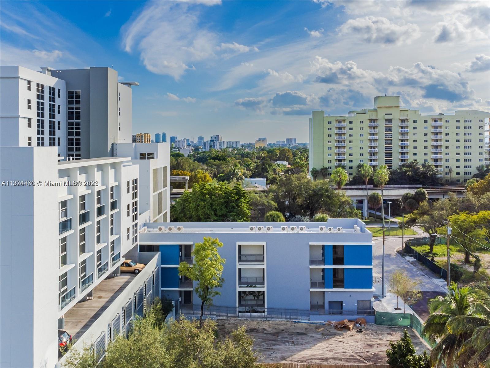 HIGHLAND PARK - Residential Lease