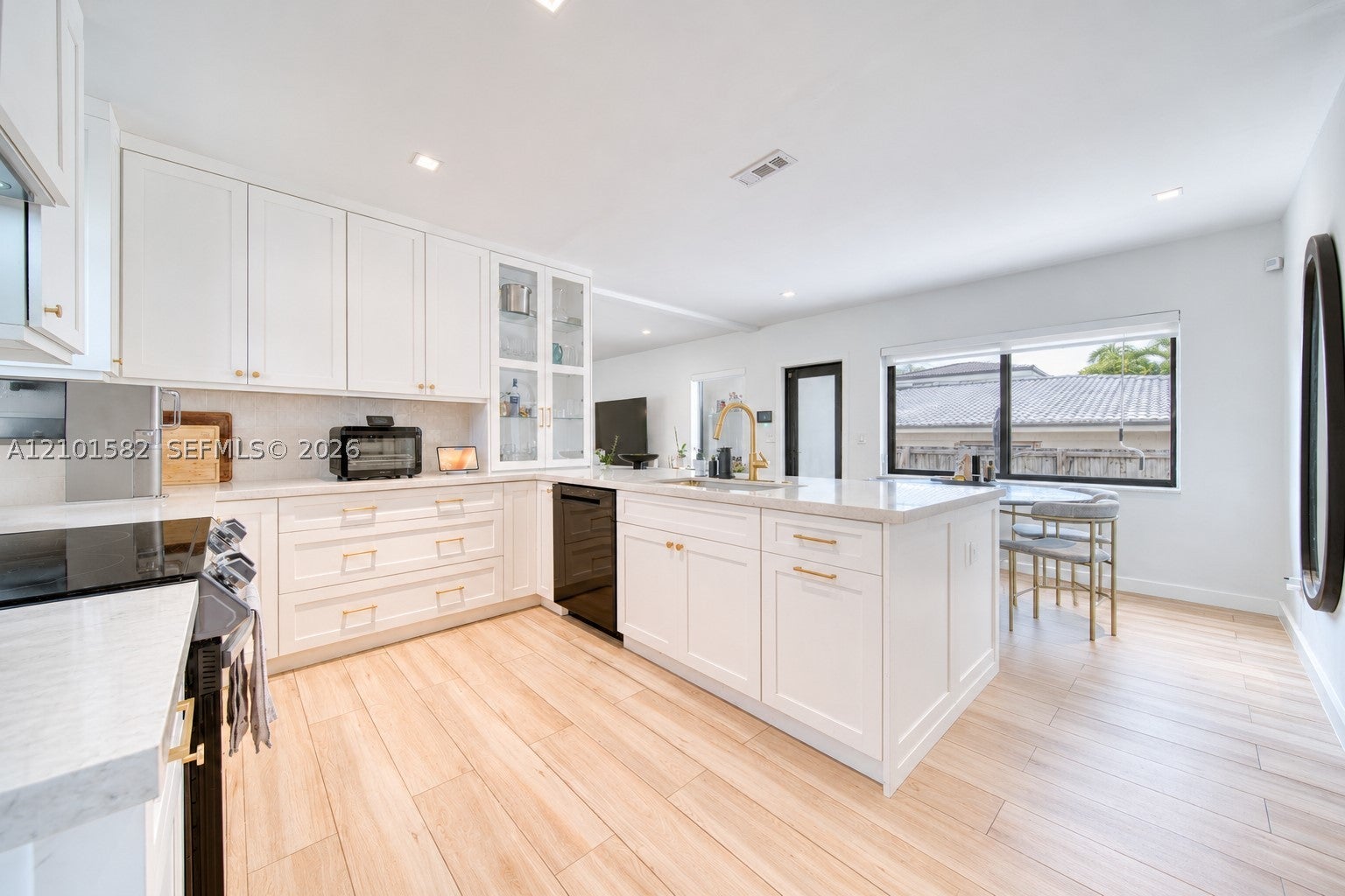 1600 SW 17th Ave