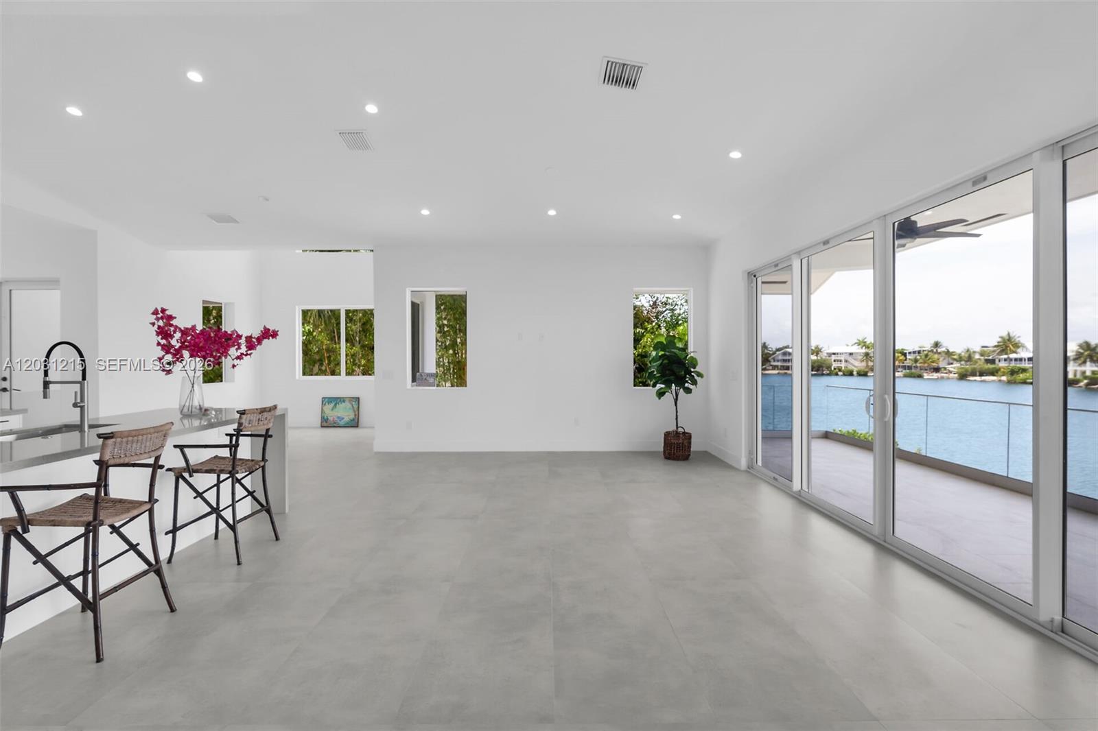 38 N Bounty Ln