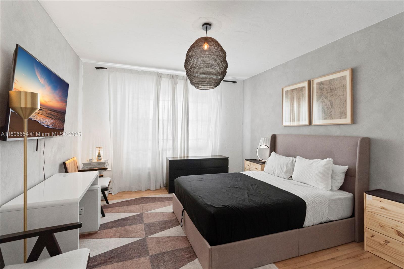 1553 Meridian Ave 103, Miami Beach, Miami-Dade County, Florida - 1 Bedrooms  
1 Bathrooms - 
