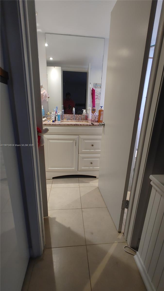 PALM VILLAGE CLUB CONDO - Residential