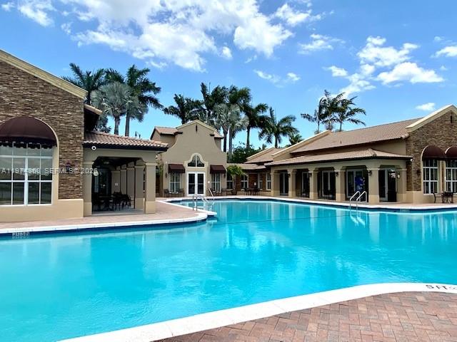 MONTEREY AT MALIBU BAY CO - Residential Lease