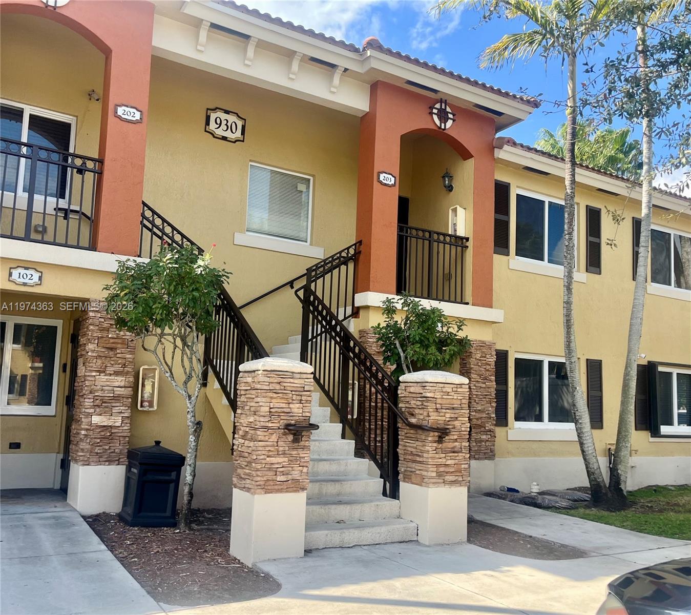 MONTEREY AT MALIBU BAY CO - Residential Lease