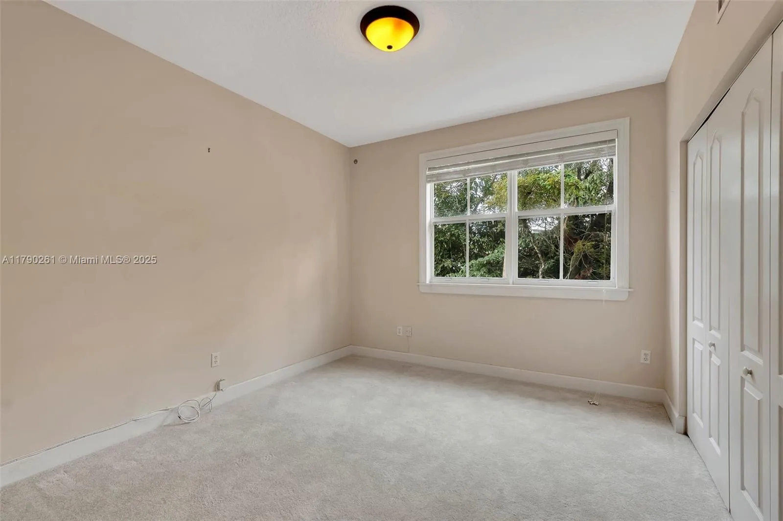 Pinecrest, Florida 33156, United States, 3 Bedrooms Bedrooms, ,3 BathroomsBathrooms,Residential,Pending,115283