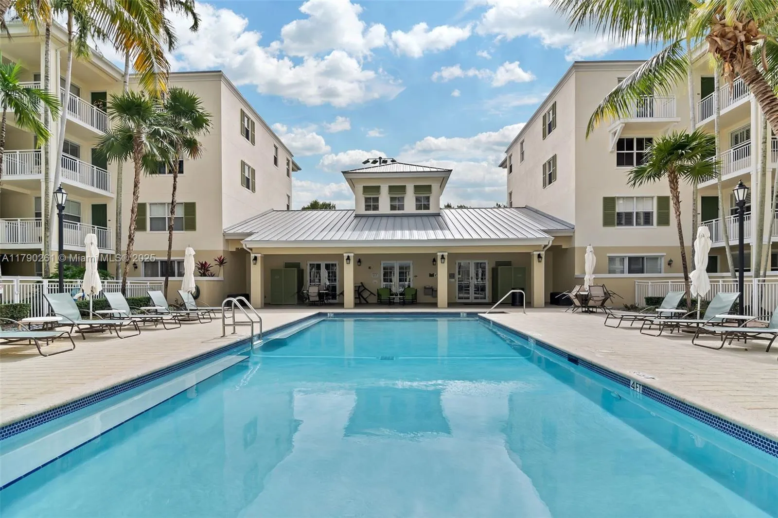 Pinecrest, Florida 33156, United States, 3 Bedrooms Bedrooms, ,3 BathroomsBathrooms,Residential,Pending,115283