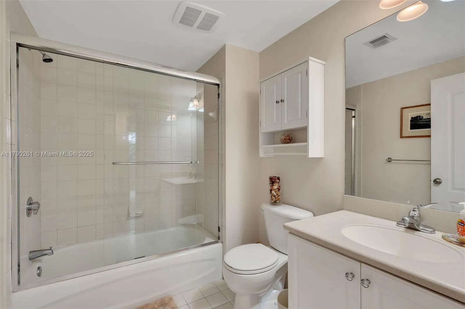 Pinecrest, Florida 33156, United States, 3 Bedrooms Bedrooms, ,3 BathroomsBathrooms,Residential,Pending,115283