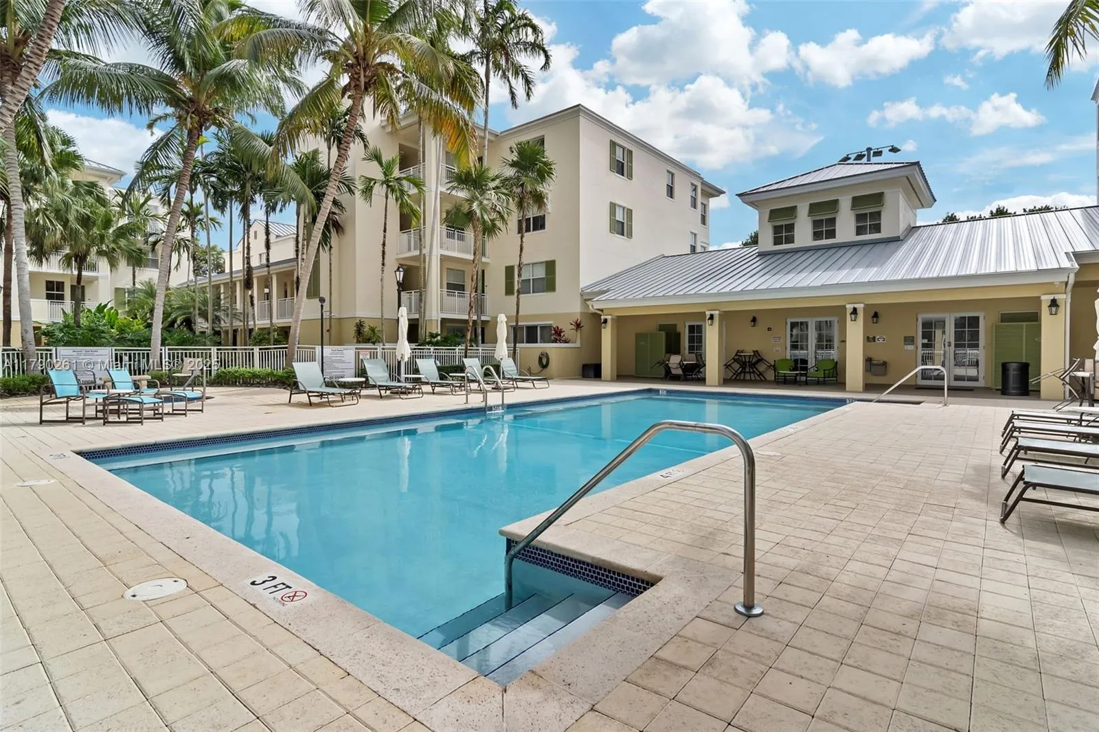 Pinecrest, Florida 33156, United States, 3 Bedrooms Bedrooms, ,3 BathroomsBathrooms,Residential,Pending,115283