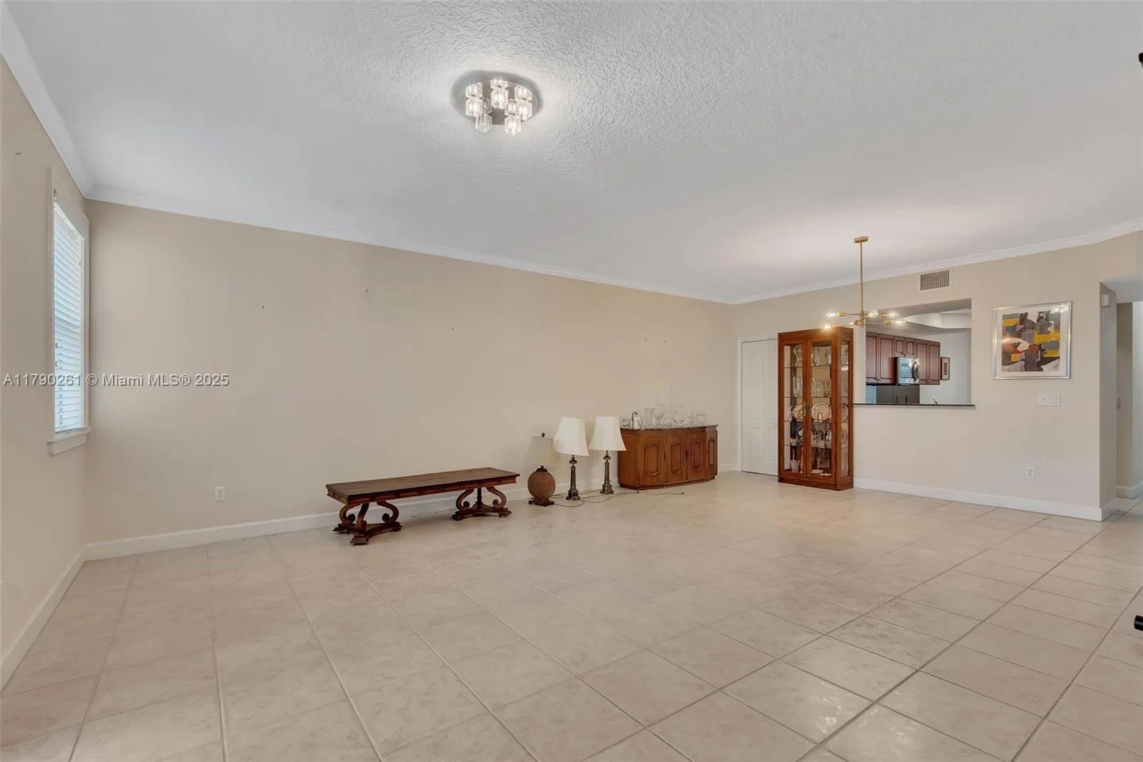 Pinecrest, Florida 33156, United States, 3 Bedrooms Bedrooms, ,3 BathroomsBathrooms,Residential,Pending,115283