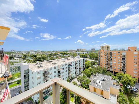1470 NE 125th Ter PH3 North Miami FL 33161