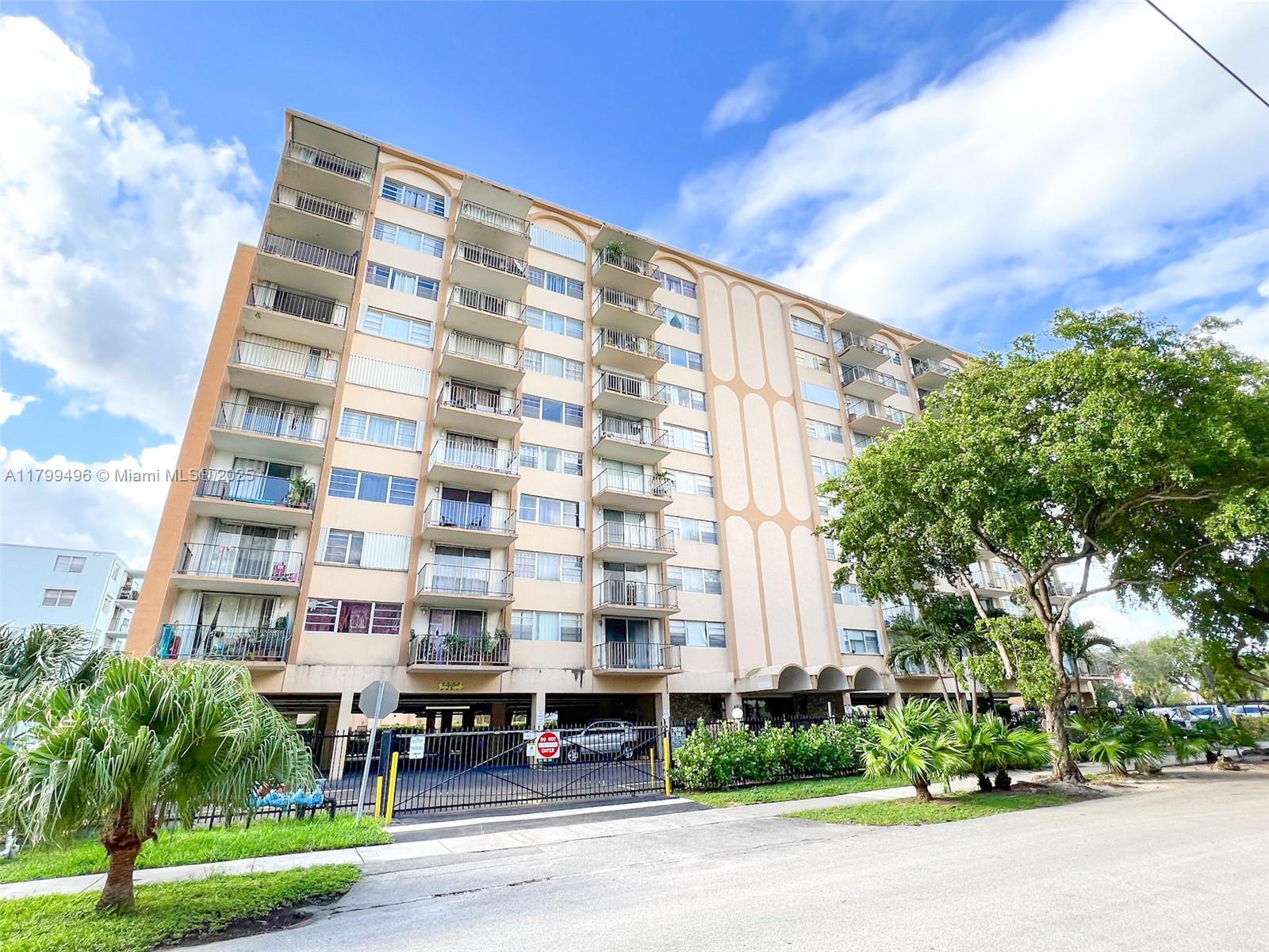 1470 NE 125th Ter PH3