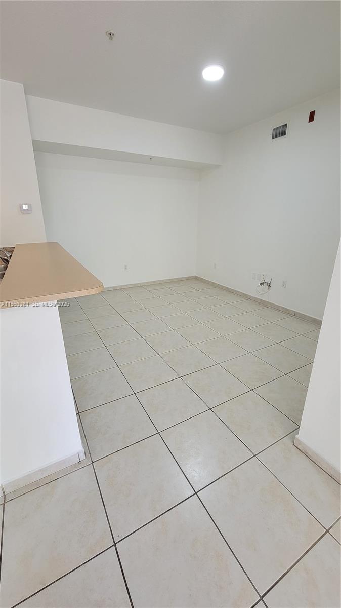 PALM GARDENS AT DORAL CON - Residential Lease