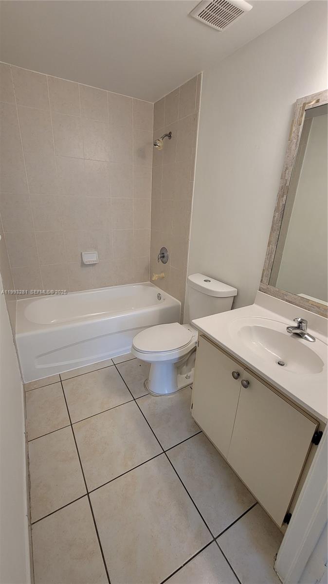PALM GARDENS AT DORAL CON - Residential Lease