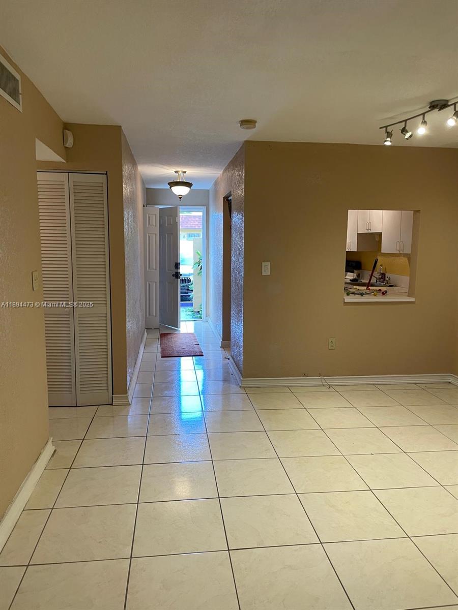 CLOVERLEAF GARDENS SEC TW - Residential Lease
