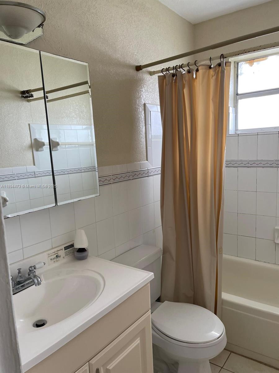 CLOVERLEAF GARDENS SEC TW - Residential Lease