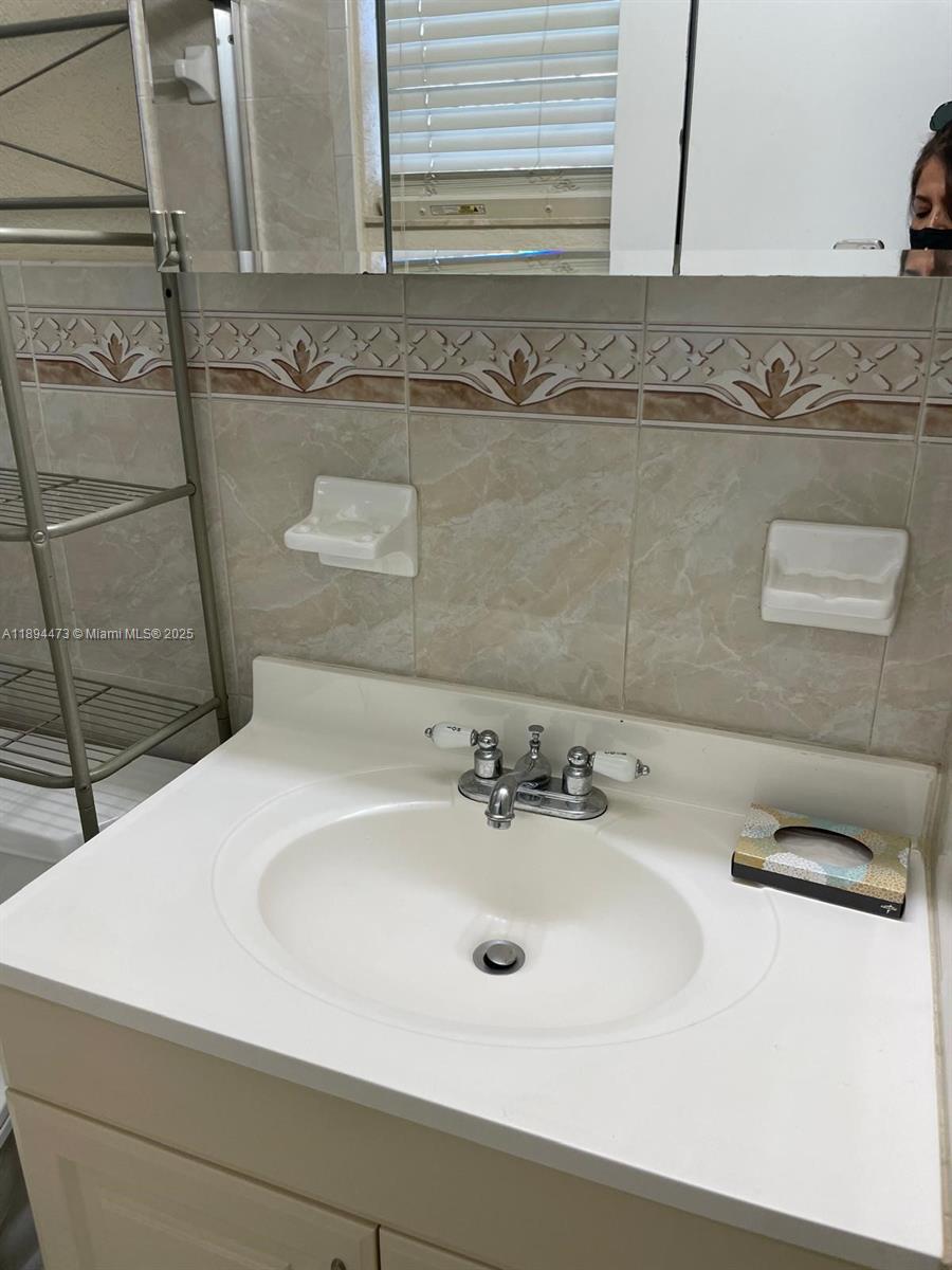 CLOVERLEAF GARDENS SEC TW - Residential Lease