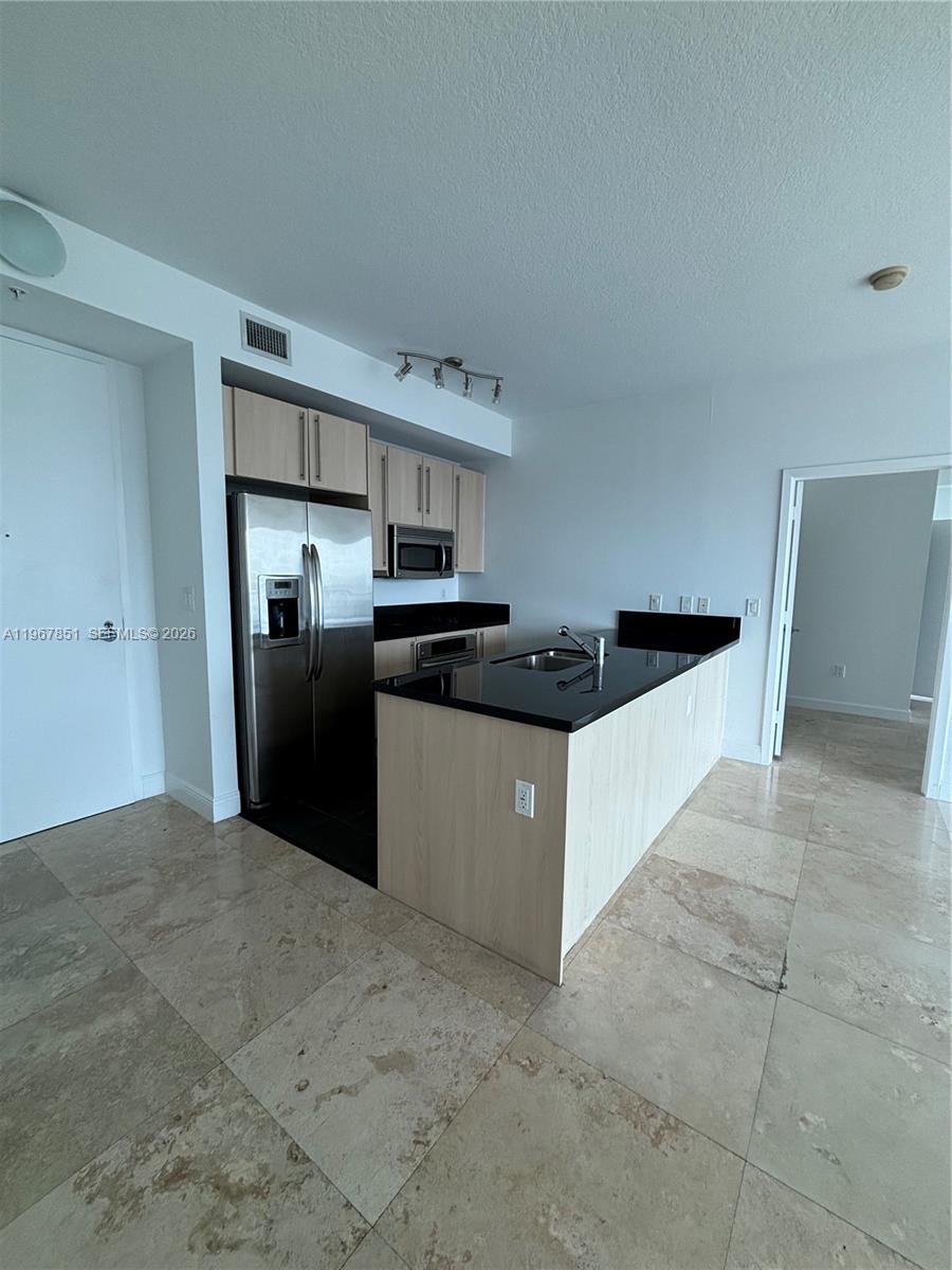 THE AXIS ON BRICKELL CONDA - Residential