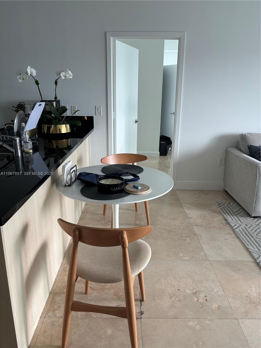 THE AXIS ON BRICKELL CONDA - Residential