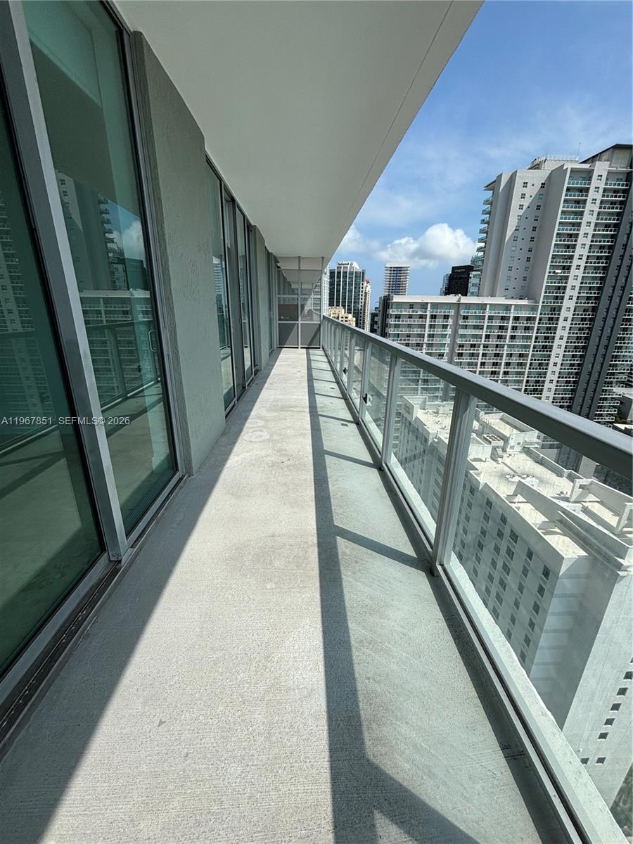 THE AXIS ON BRICKELL CONDA - Residential